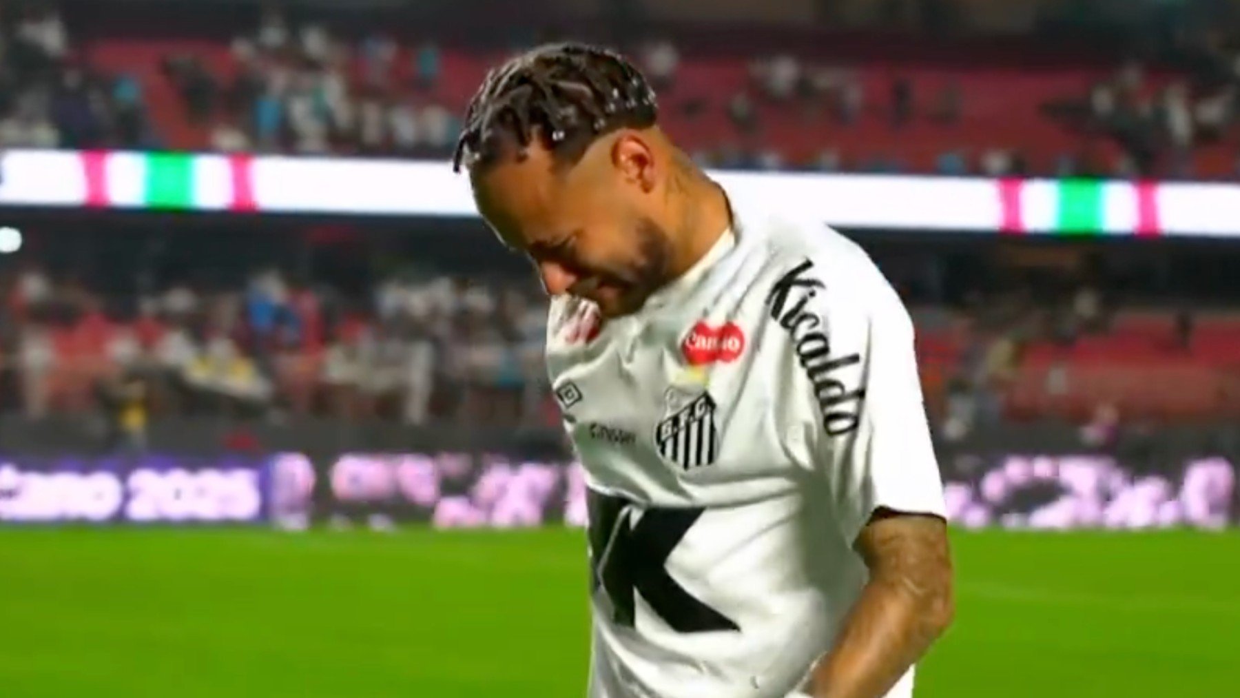 Neymar llorando tras perder 0-6 con el Santos.