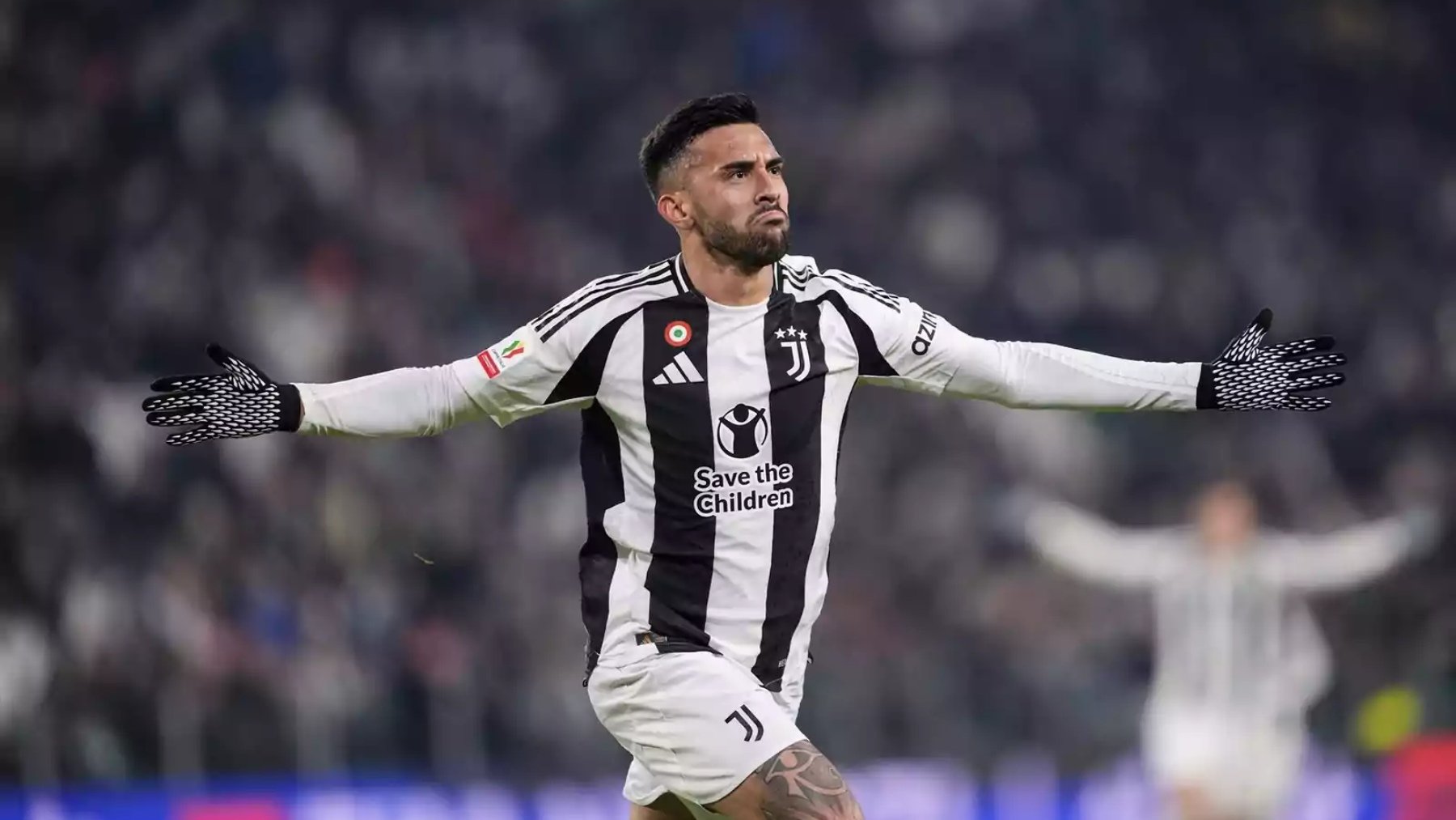 Nico González celebra un gol con la Juventus.