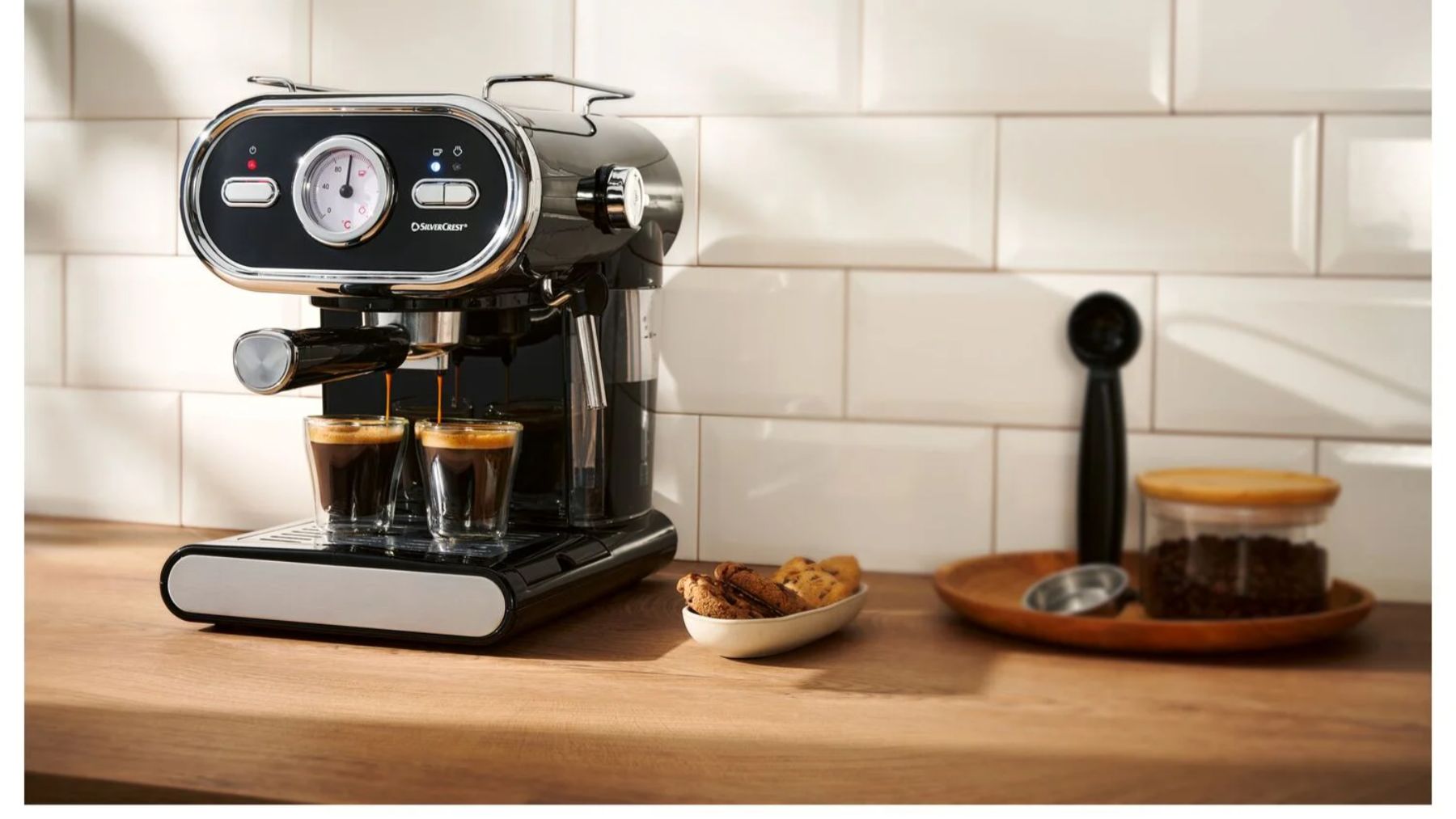 Cafetera espresso 1100W de Lidl.