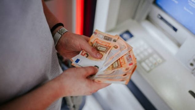 564 euros