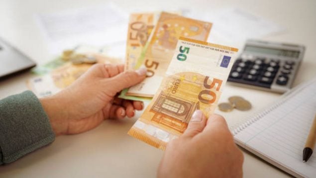 dinero en casa