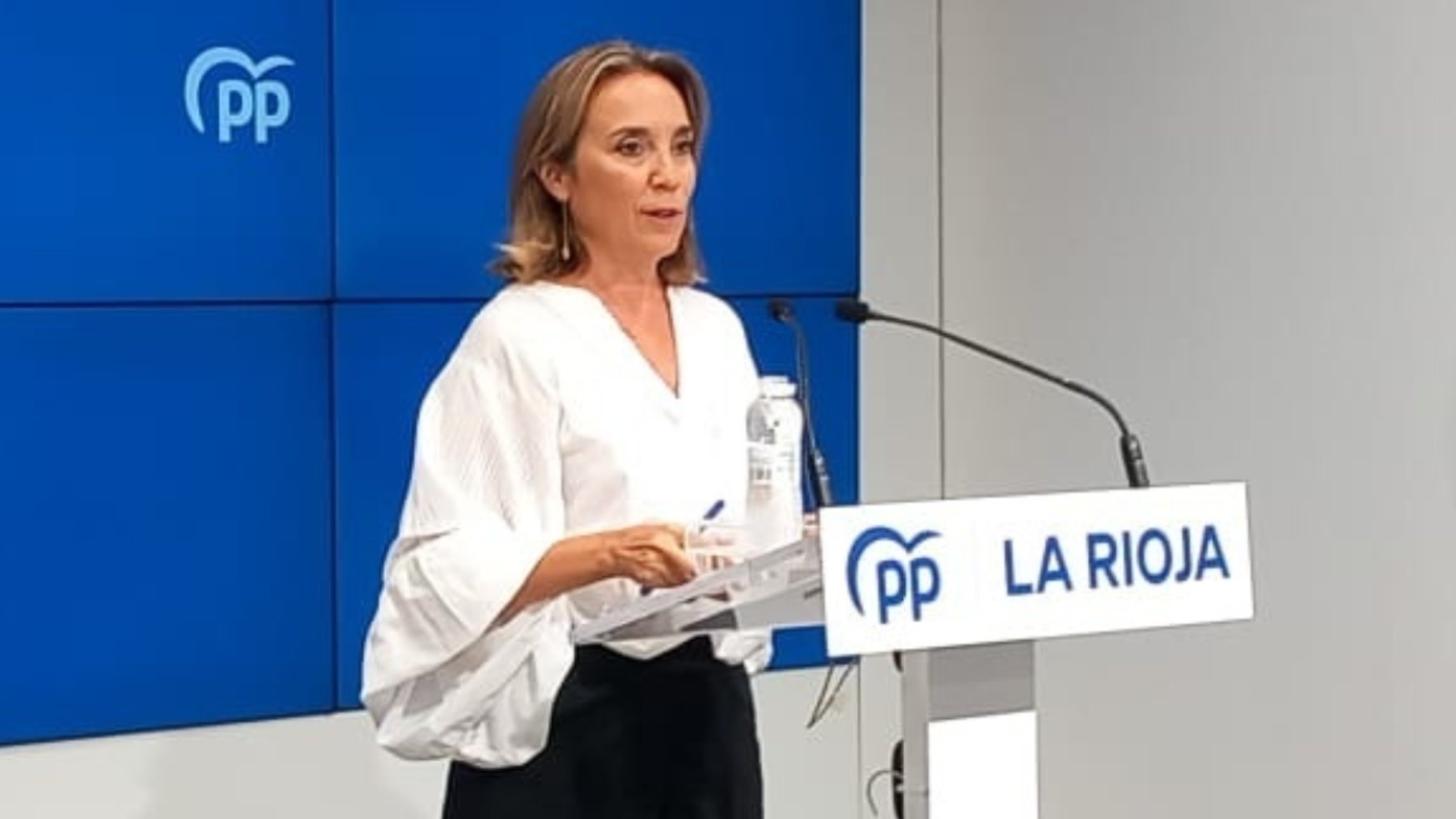 Cuca Gamarra este sábado 23 de agosto en una rueda de prensa. (Foto: Europa Press)