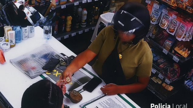 dinero gasolinera Palma argentina