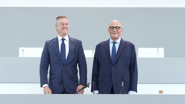 Torres, Isofotón, BBVA, BBVA, Banco Sabadell, JPMorgan, Sabadell, Josep Oliú, Carlos Torres, Gobierno, OPA,