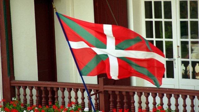 Bandera del País Vasco en Wyoming, herencia española en Estados Unidos, ikurriña en Estados Unidos, bandera vasca en Estados Unidos, banderas españolas en EE.UU, ikurriña en USA, bandera de vascongadas en Estados Unidos.