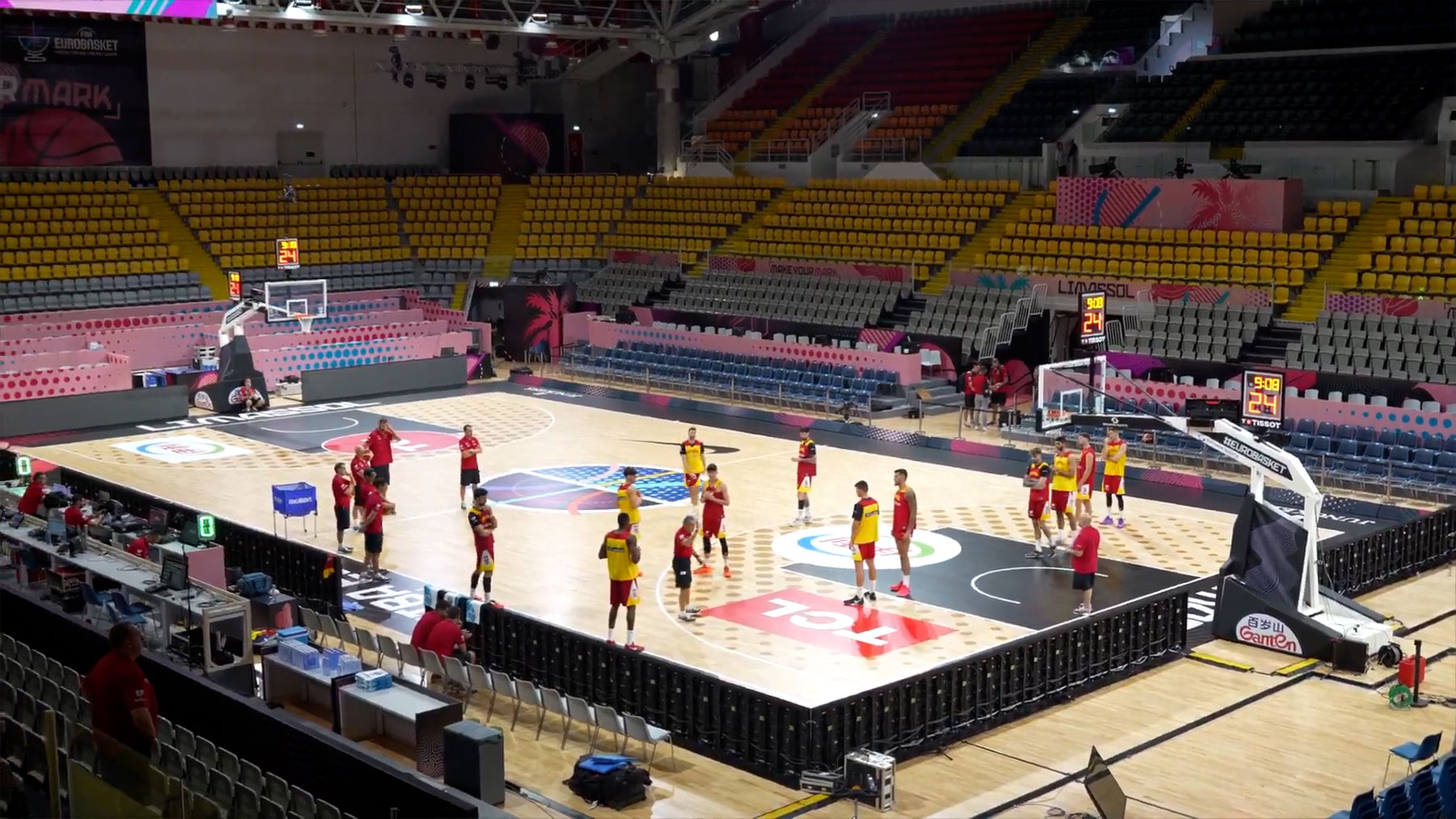 El Spyros Kyprianou Arena.
