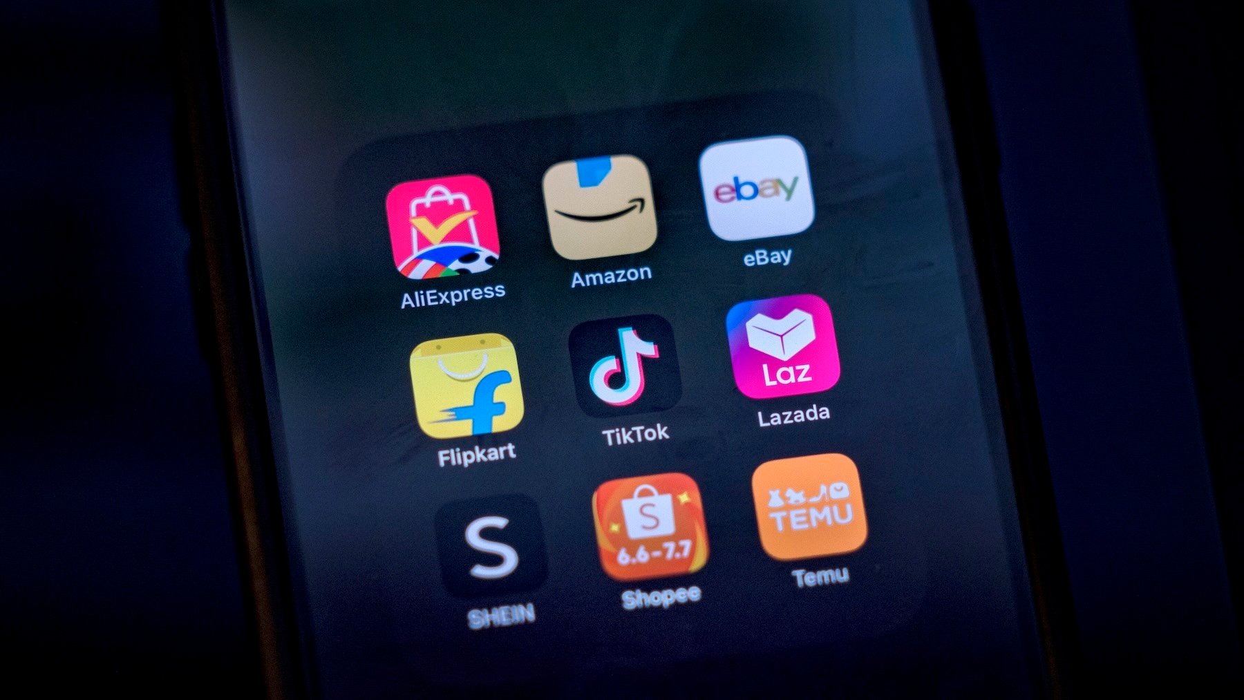 Las apps más inseguras no siempre desaparecen: millones de descargas pese a las purgas de Google y Apple