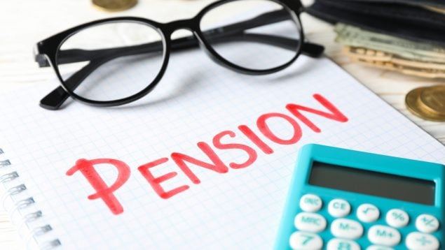 Aunque tengas 35 años cotizados, no te libras: el palo a las pensiones que cambiará lo que cobras para siempre