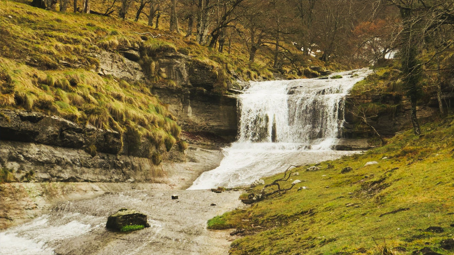 Parece El Señor de los Anillos, pero está en Burgos: la fantasiosa cascada de 200 metros que sigue a salvo de turistas