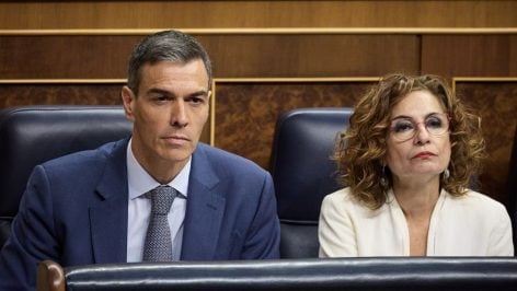 Pedro Sánchez y María Jesús Montero. (Foto: Ep)