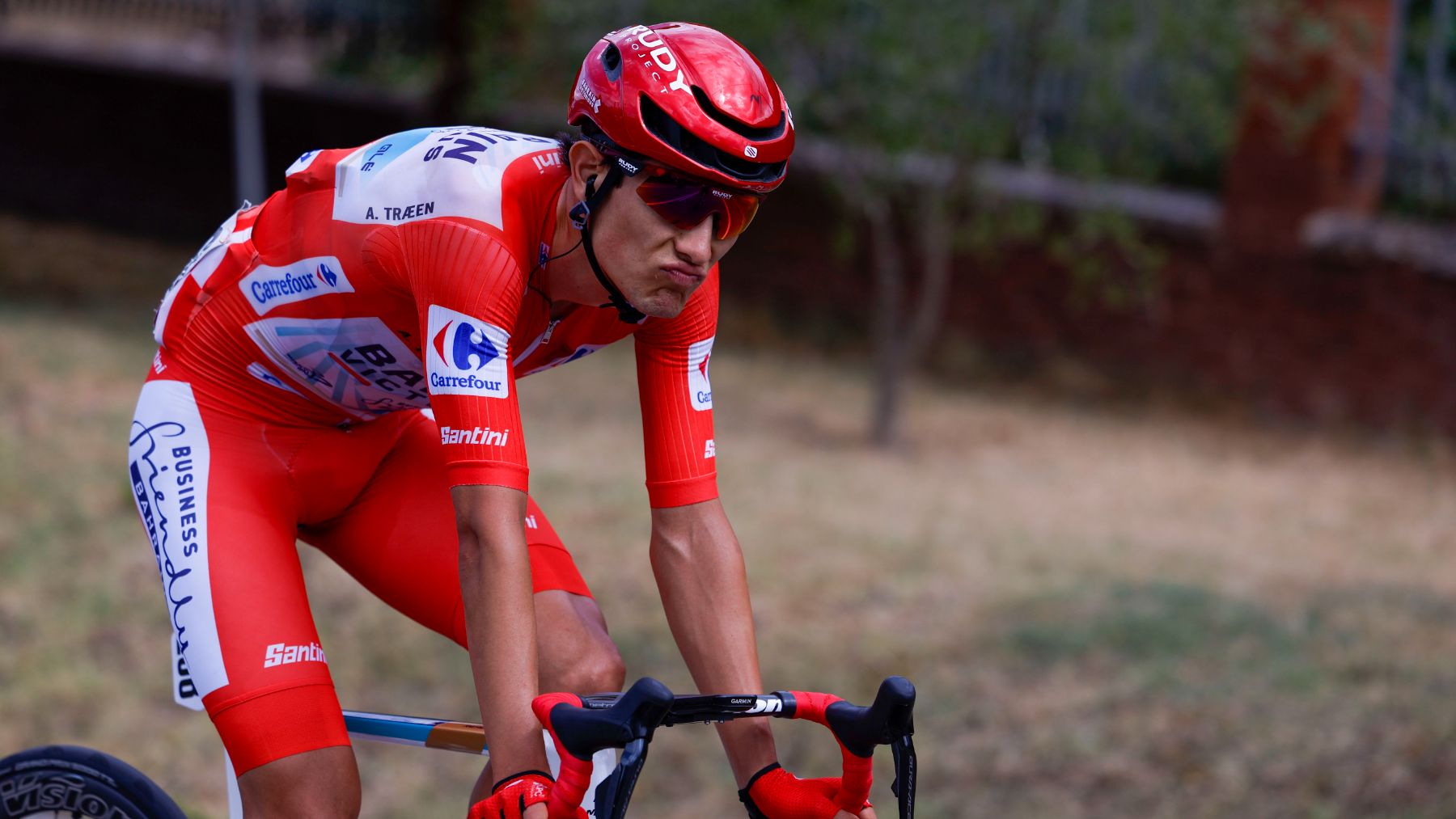 Torstein Traeen, con el maillot rojo de la Vuelta a España. (EFE)