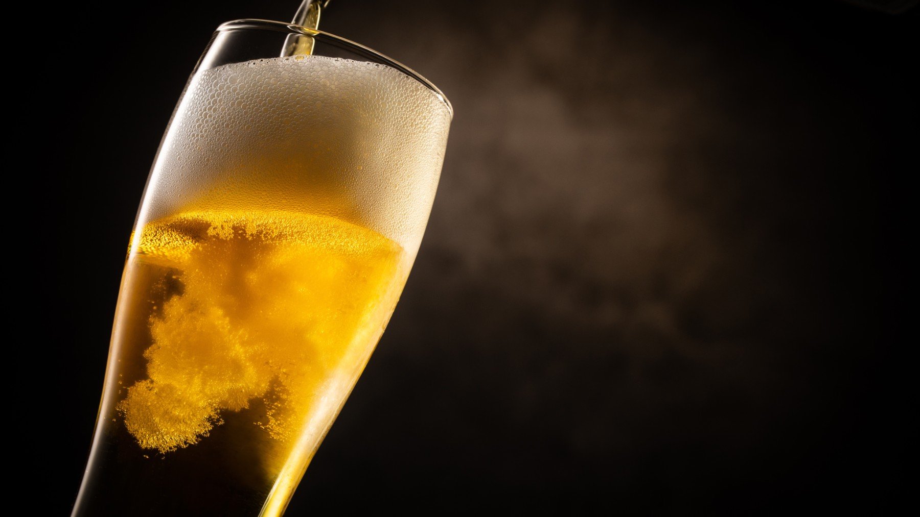 Estas personas que tienen que dejar de beber cerveza para toda su vida: lo piden los expertos