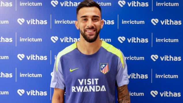 Atlético: Nico González, in; Javi Galán, out
