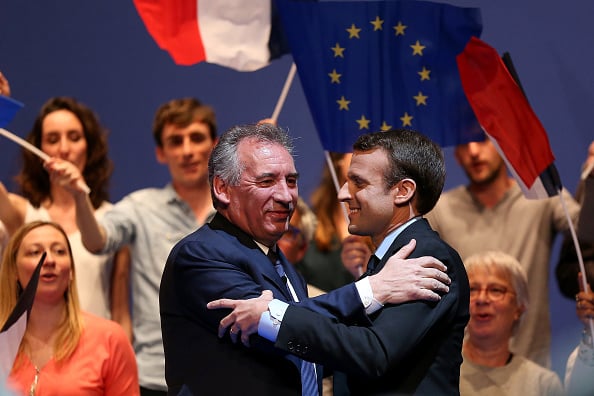 Los grandes fondos preparan una venta masiva de bonos franceses ante el fracaso de Bayrou