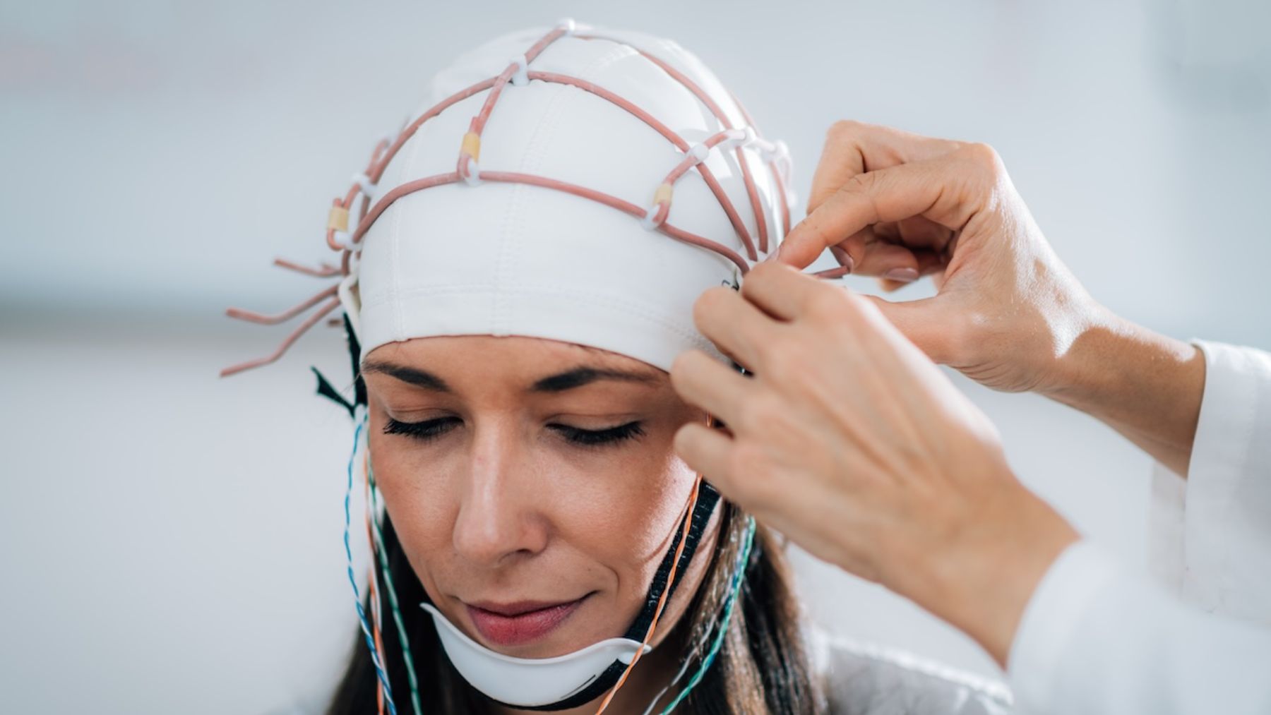 Estimulación cerebral: nueva técnica con aval científico para tratar enfermedades neurológicas
