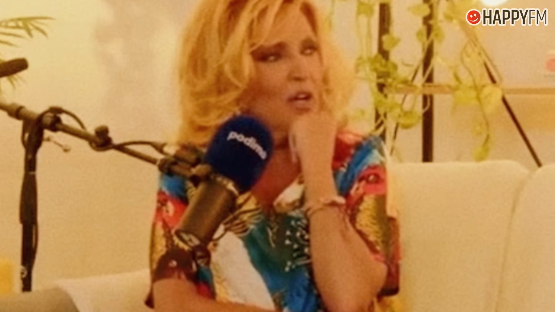 Lydia Lozano, sobre Santi Acosta antes de su fichaje por ‘De Viernes’: «Es el peor presentador de la televisión»