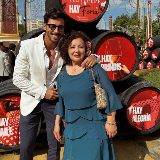 Iván González y su madre en Instagram.