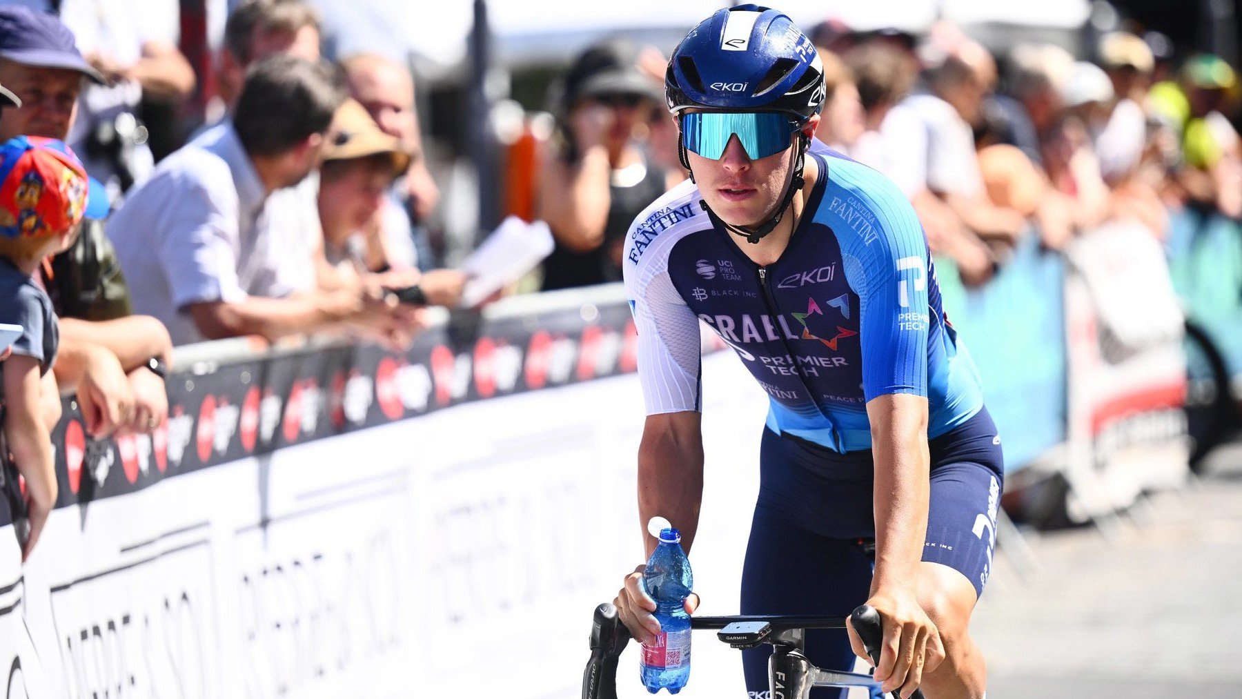Corbin Strong, ciclista de Israel-Premier Tech, en la Vuelta a España. (@IsraelPremTech)