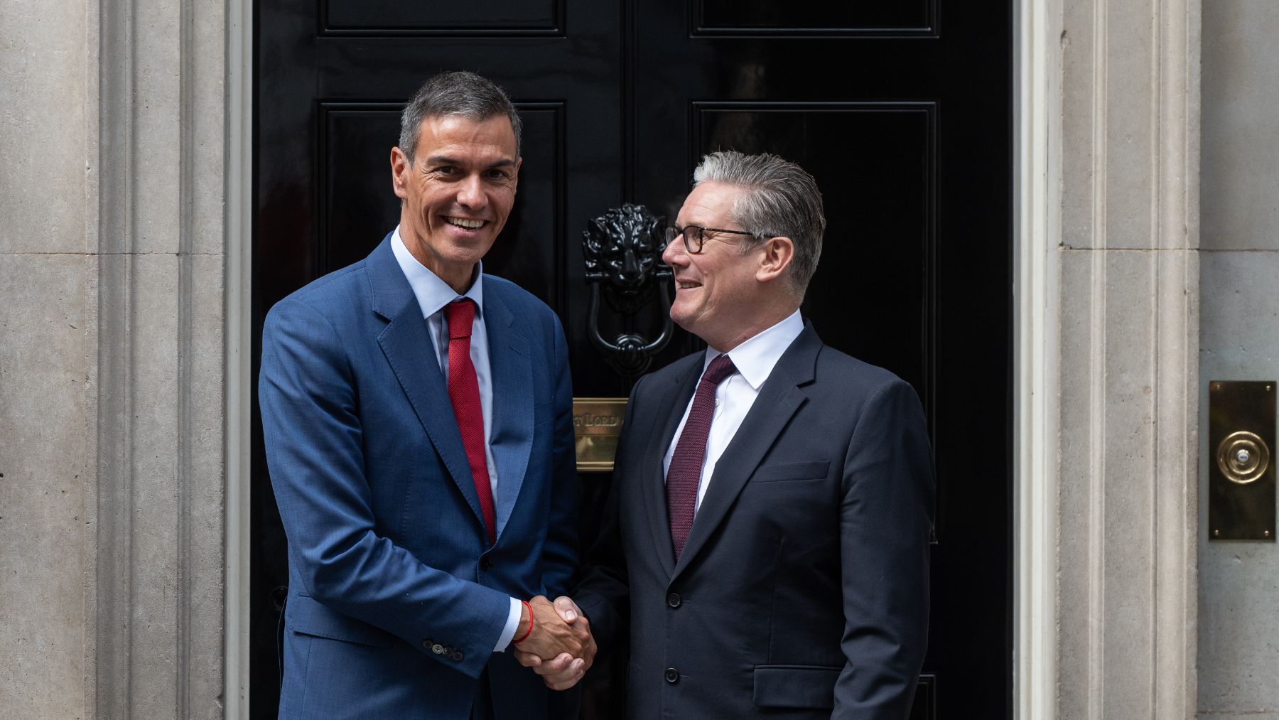 Sánchez y Starmer relanzan las relaciones entre España y Reino Unido tras el acuerdo sobre Gibraltar