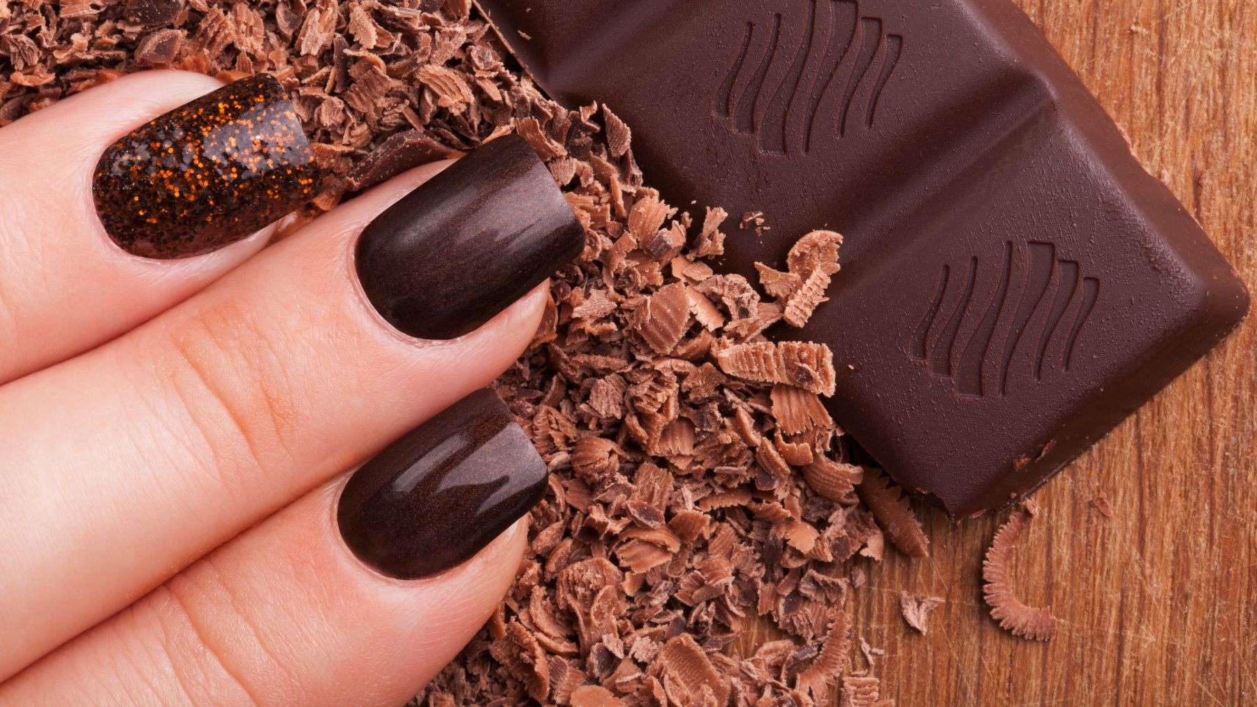 Ni burdeos ni la manicura francesa: los 8 colores de uñas que van a arrasar para la vuelta a la oficina