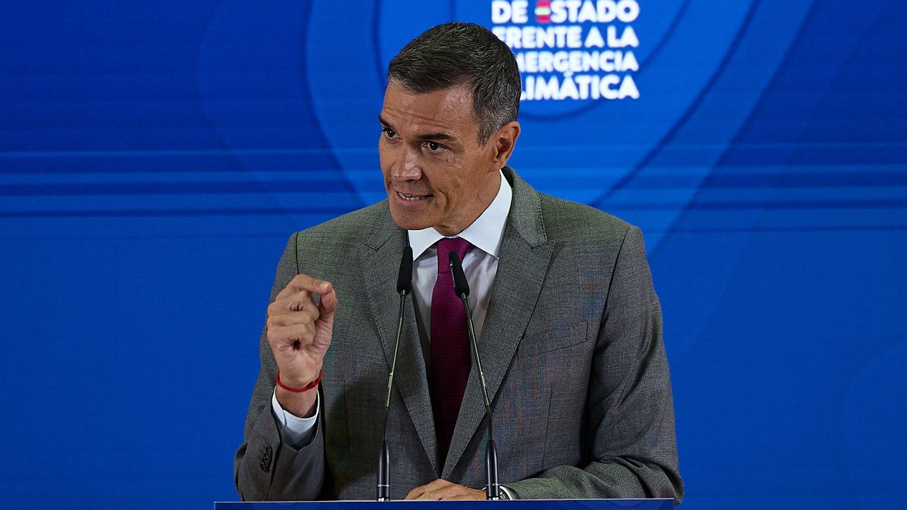 Sánchez vuelve a cargar contra los jueces en una entrevista en ‘The Guardian’: «Están haciendo política»