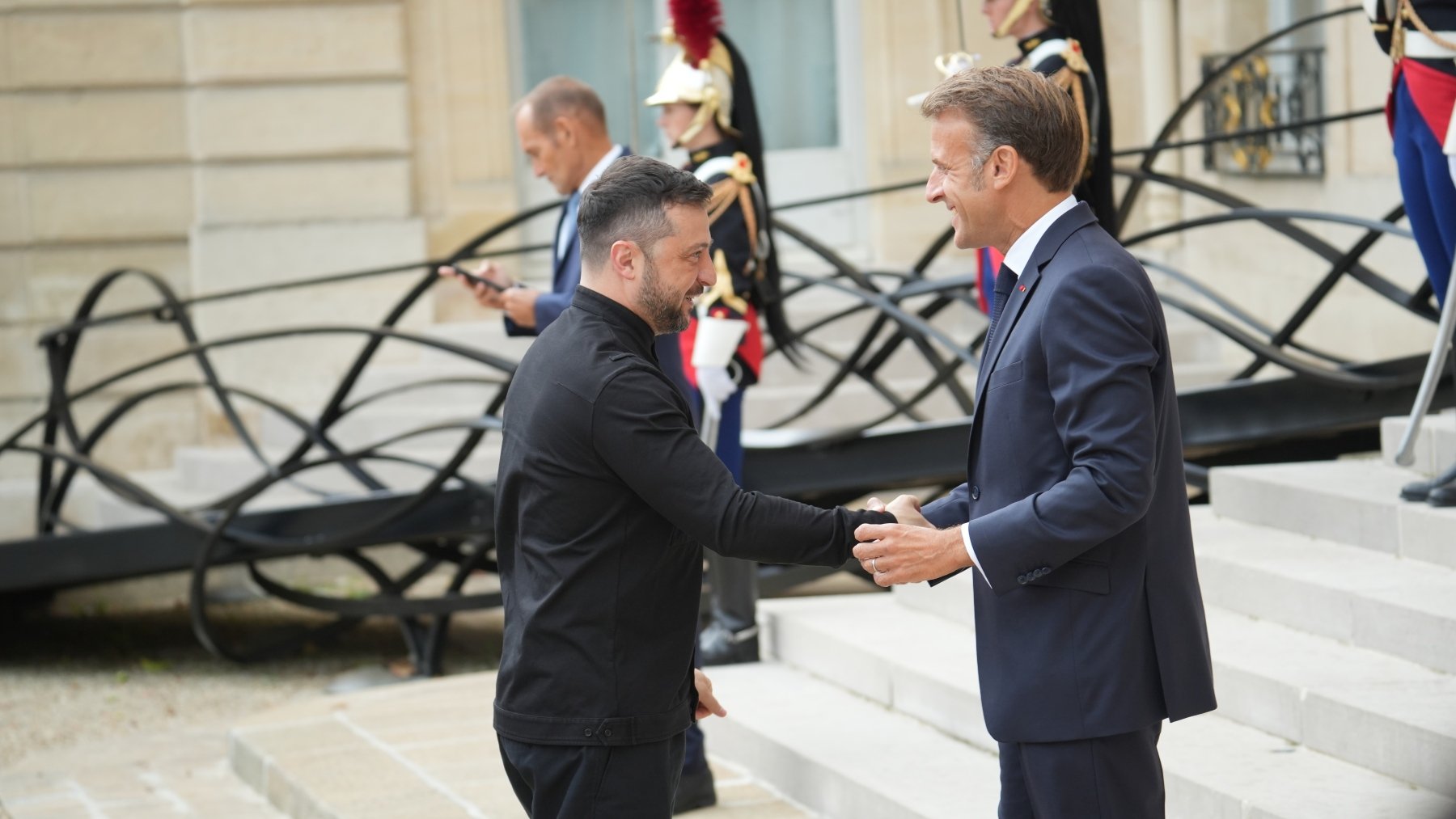 Volodimir Zelenski y Emmanuel Macron. (EP)