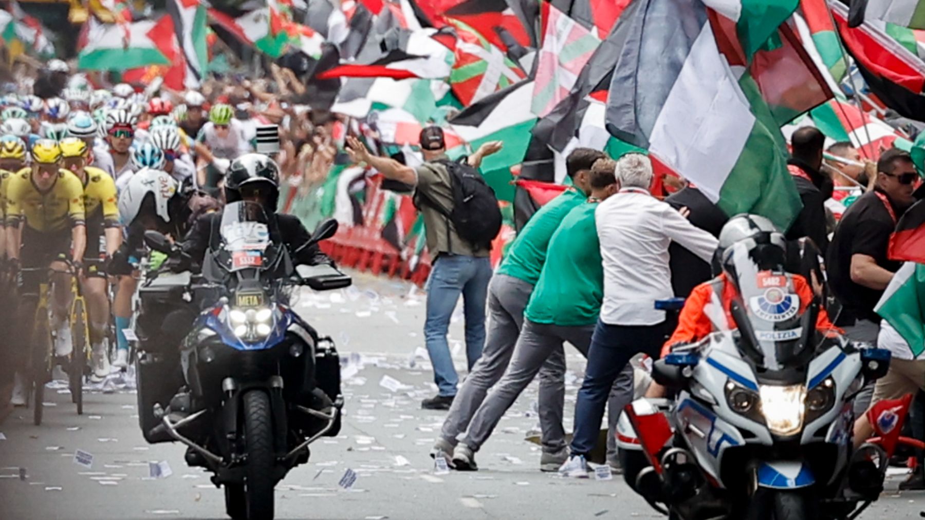 Un boicot propalestino arruina la etapa en Bilbao. (EFE)