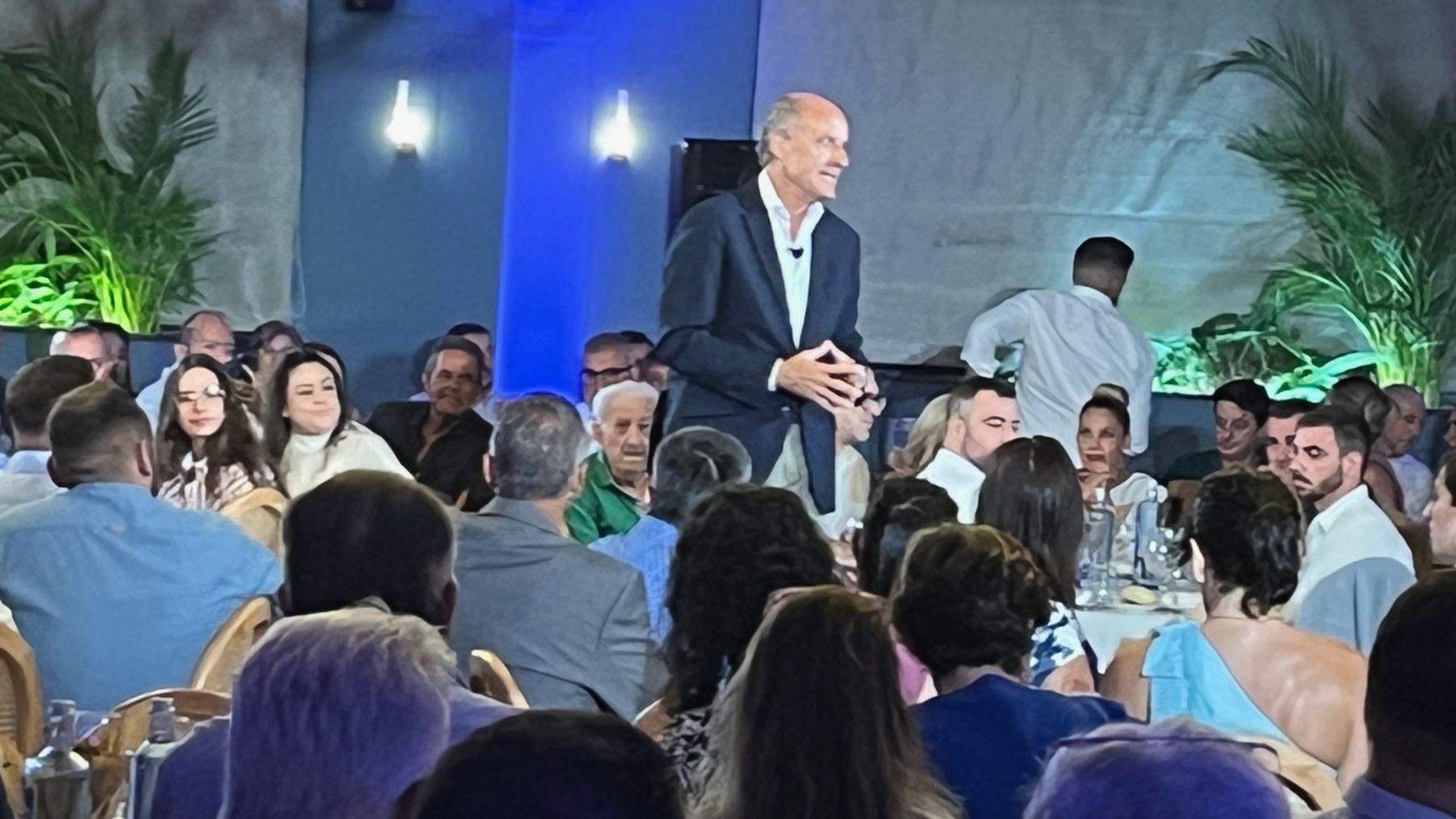 Camps reclama a Feijóo un congreso regional y que voten todos los militantes: «Ya no espero más»
