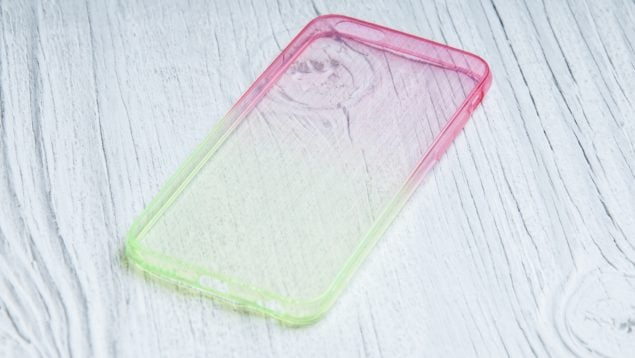 Truco para limpiar la funda del móvil