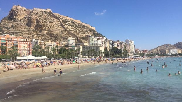 Viento Alicante playas castillo