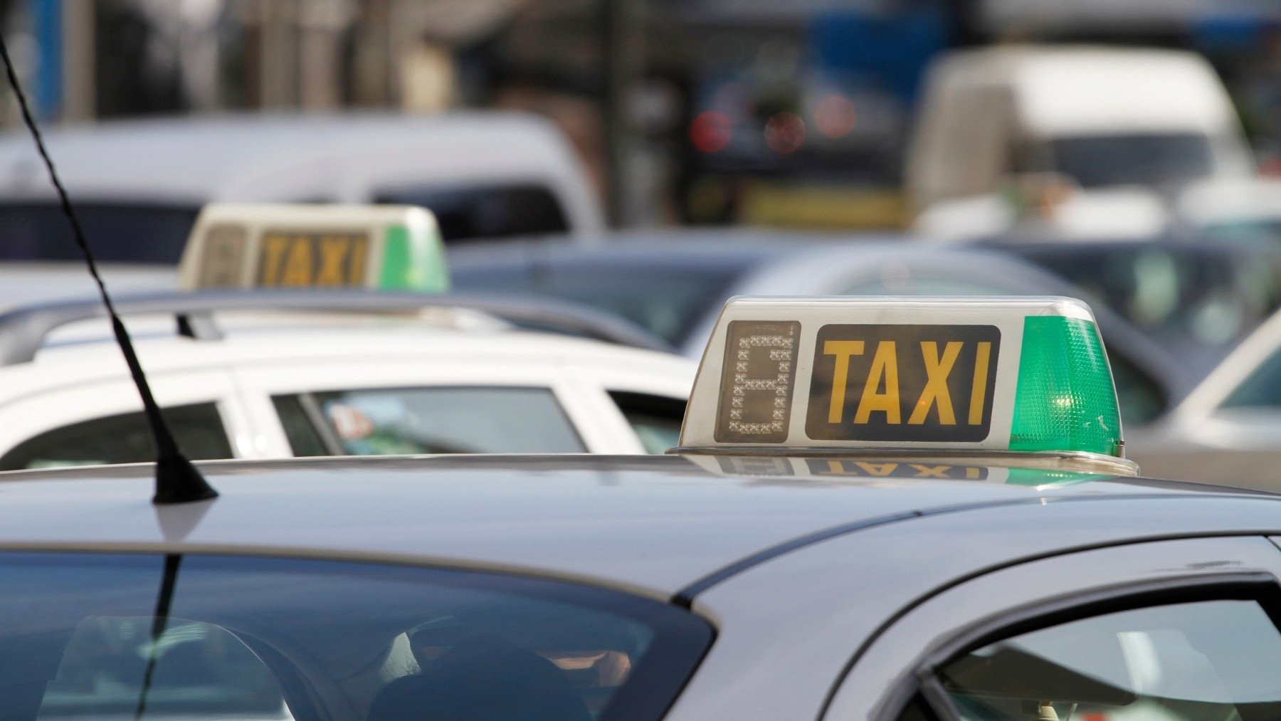 Taxi.