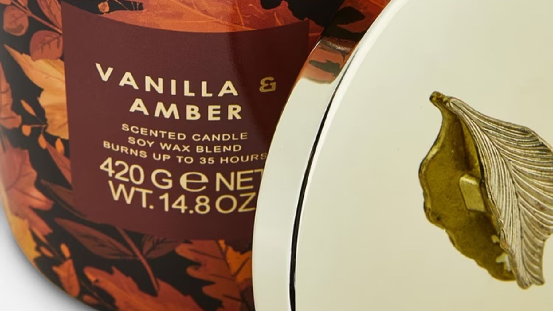 Crea un ambiente de película en tu salón: la vela de Primark con olor a vainilla y ámbar que es un éxito para el otoño