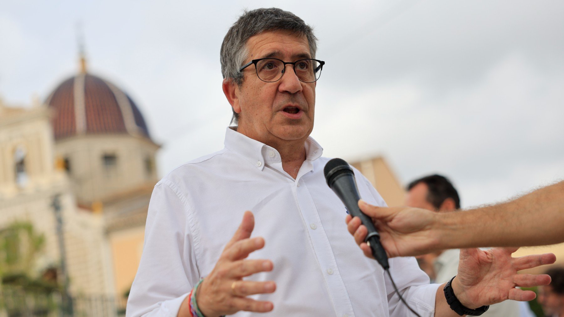Patxi López llama «hooligan» y «antisistema» a Feijóo por plantar al fiscal general imputado