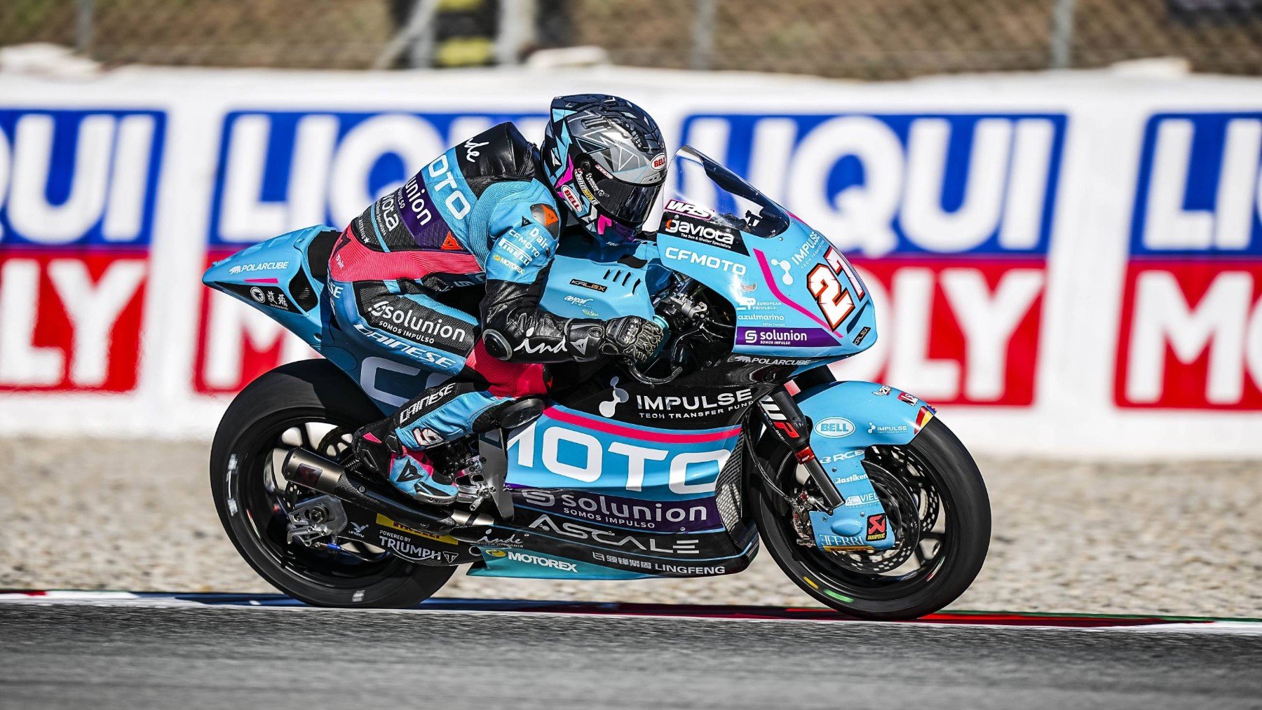 Dani Holgado pasa el rodillo en Montmeló y logra su primera victoria en Moto2