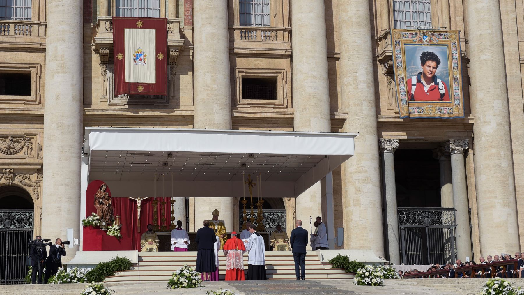 El Papa León XIV canoniza a Carlo Acutis, el primer santo millennial
