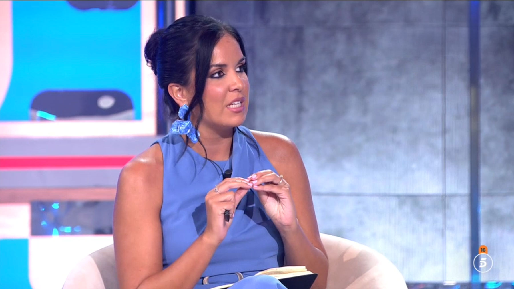 Irene Tabera, periodista de OKDIARIO durante el debate en el programa El precio de la corrupción