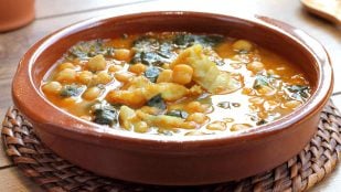 Guiso garbanzos y bacalao