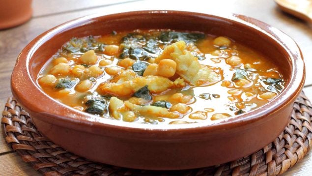 Guiso garbanzos y bacalao