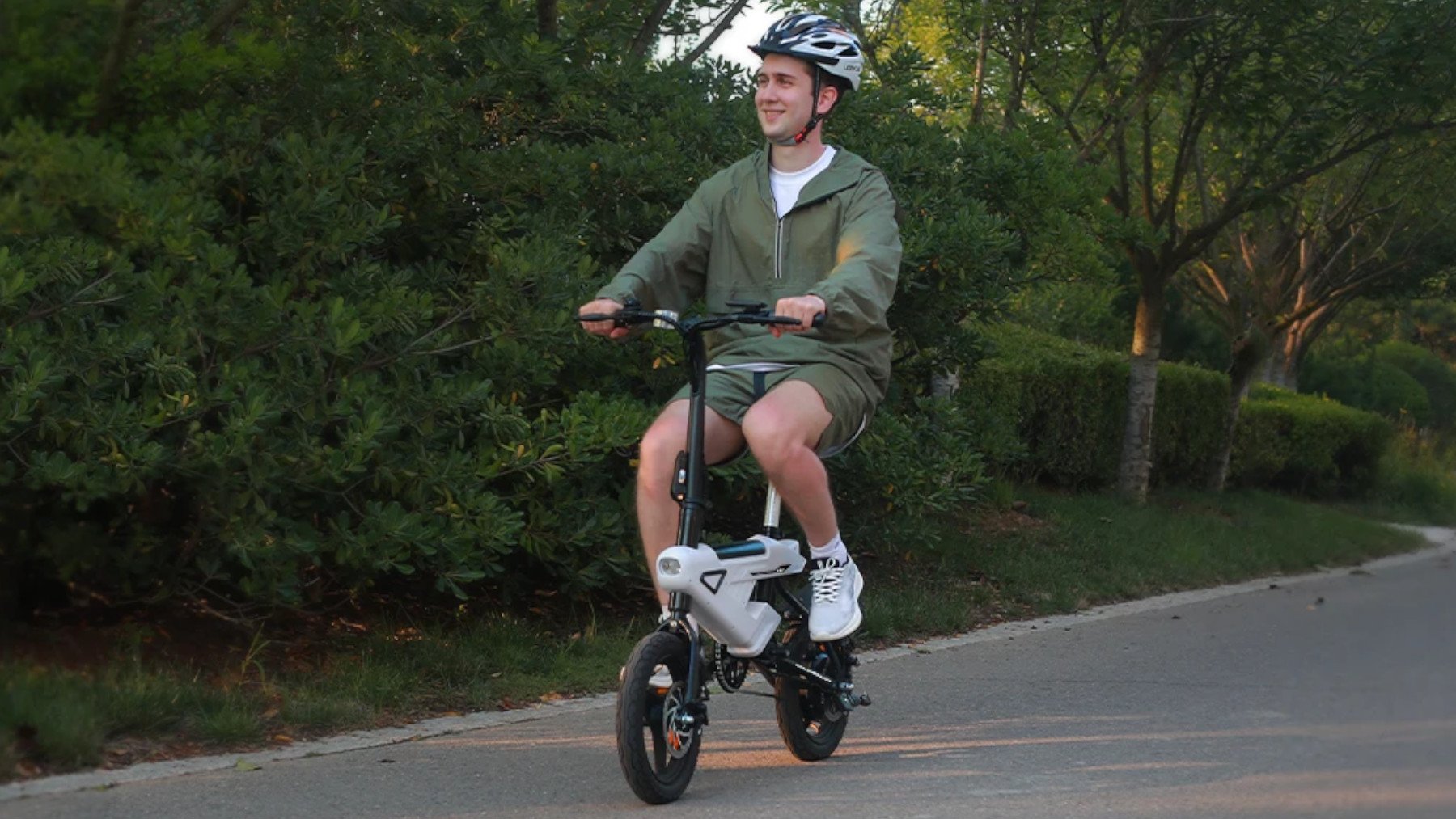 Olvídate de patinetes con la bicicleta eléctrica Avdleu que da hasta 38 km de autonomía y cuesta 371 € menos