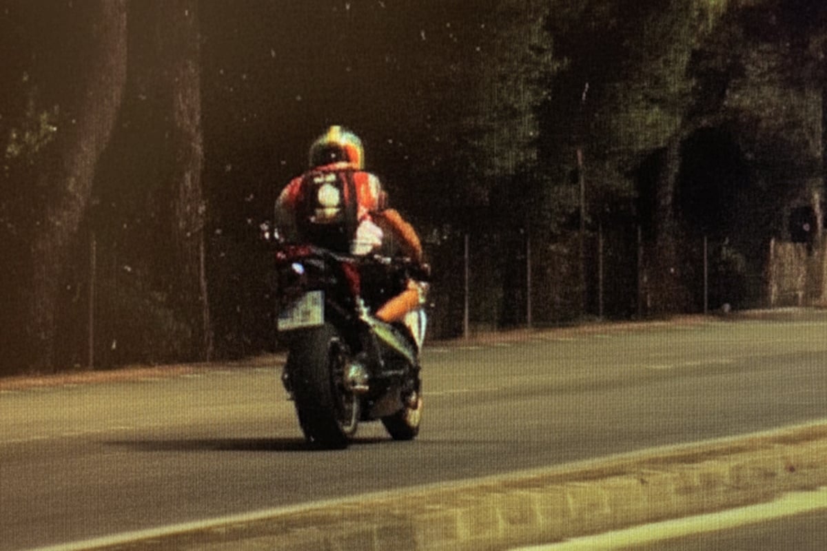 La Policía Local intercepta una motocicleta a 124 km/h en una vía limitada a 50 en Palma