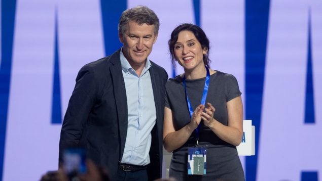 El PSOE andaluz baja al barro y tilda a Feijóo de «peligro público» por «comer tanta fruta de Ayuso»