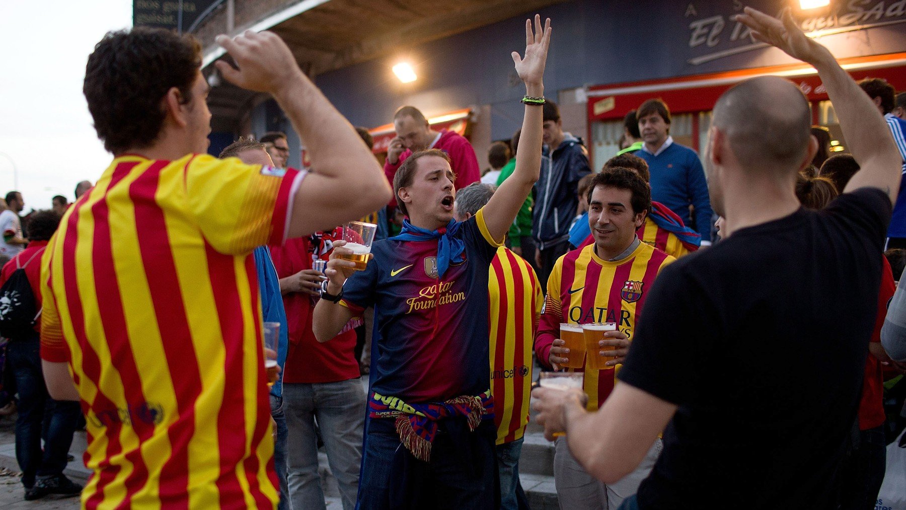 La Liga de Tebas ‘criminaliza’ al aficionado: controles de alcoholemia y vigilancia extrema a las gradas
