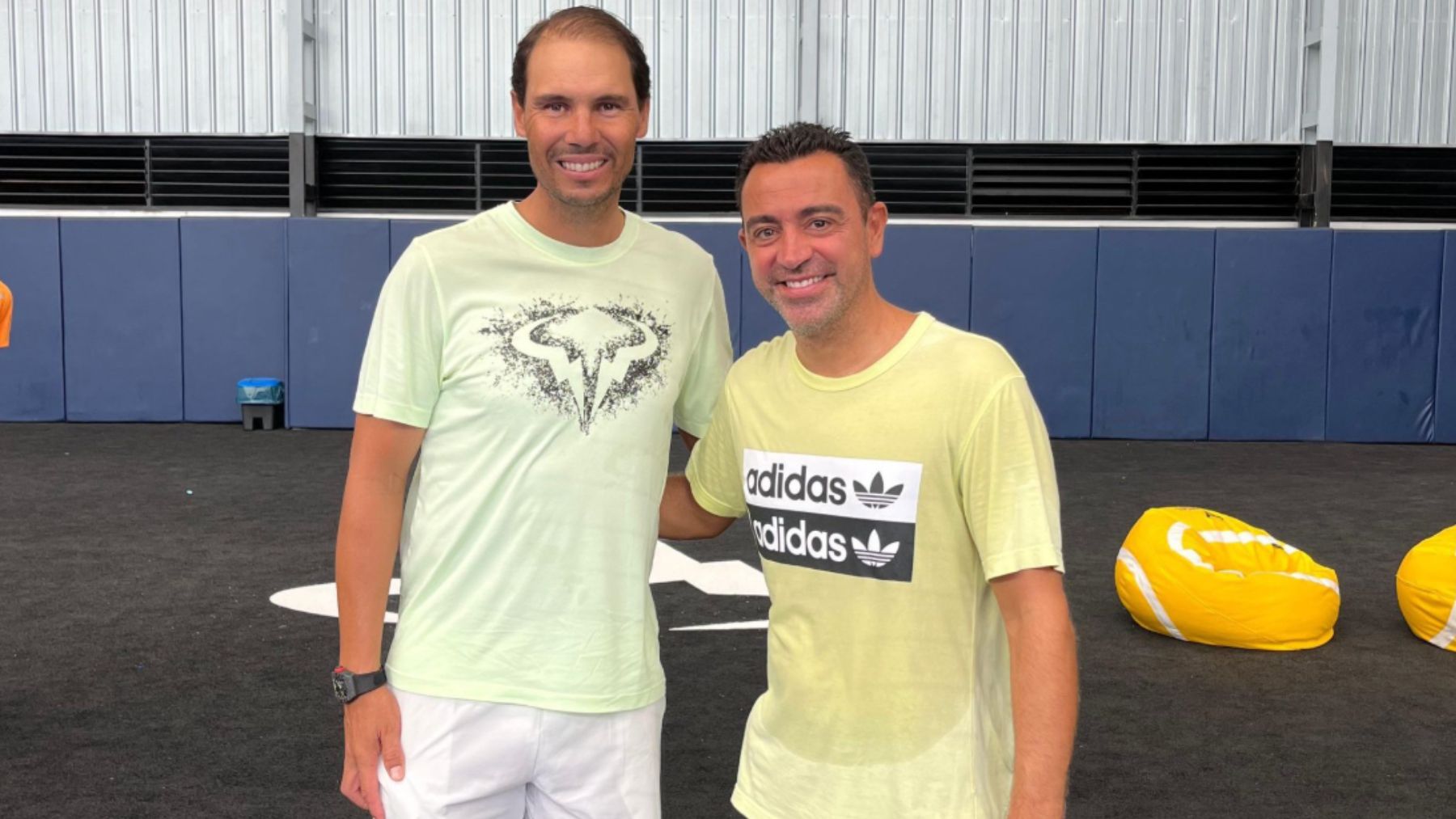 Xavi y Nadal en la academia. (Rafa Nadal Academy by Movistar)