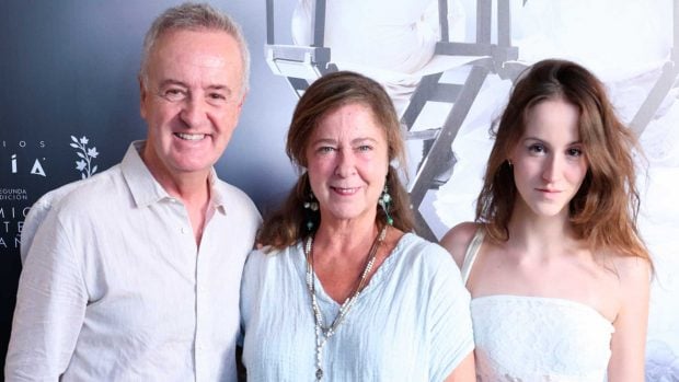 Carlos Hipólito junto a su mujer Mapi Sagaseta y a su hija Elisa (Foto: Gtres).