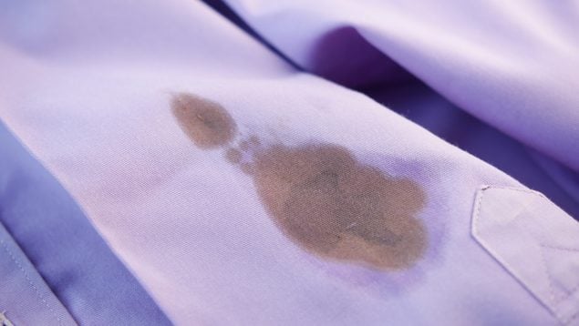 Truco para quitar las manchas de aceite