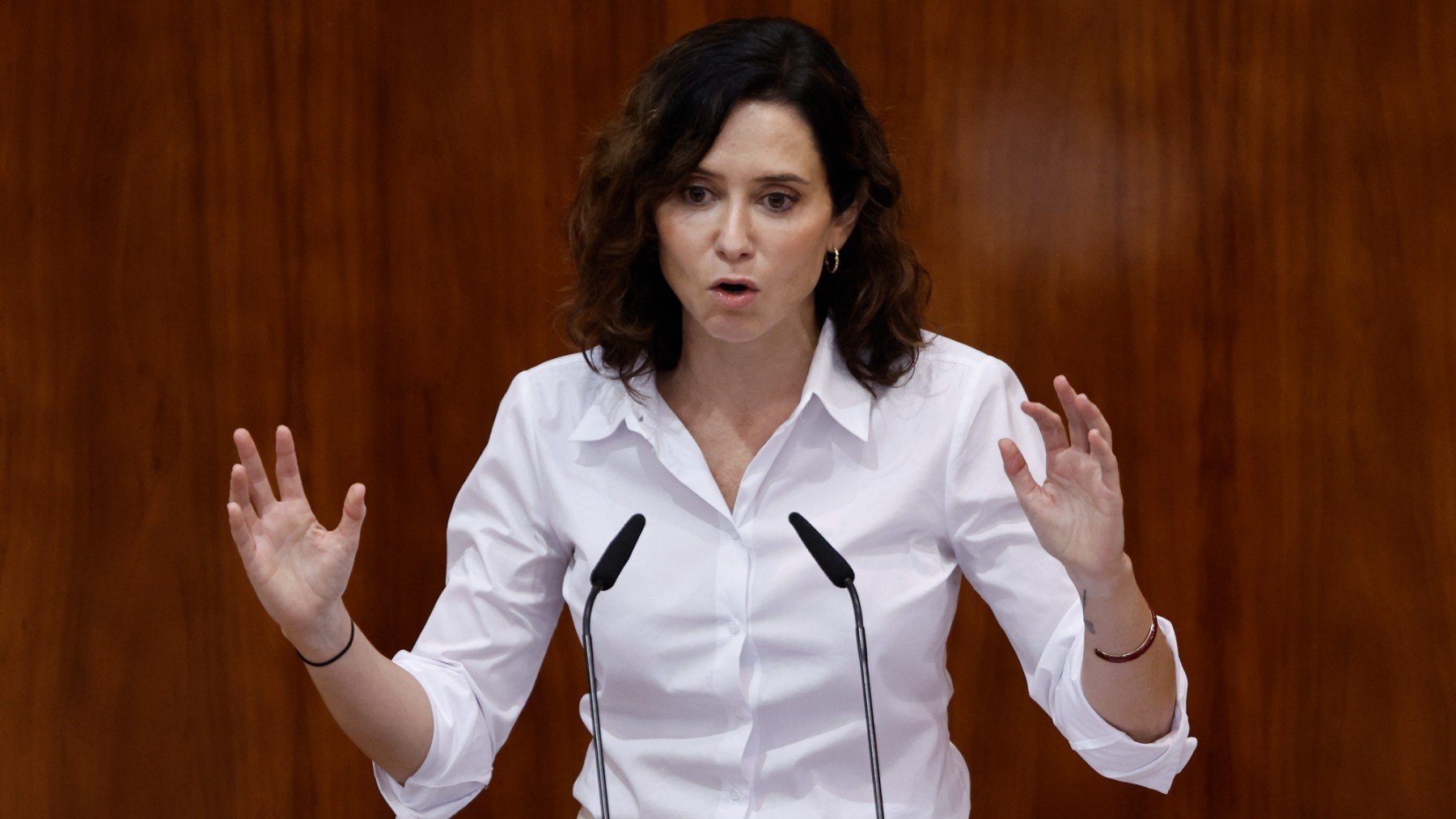 Ayuso carga contra los radicales propalestinos de la Vuelta: «Atentan contra la vida de los ciclistas»