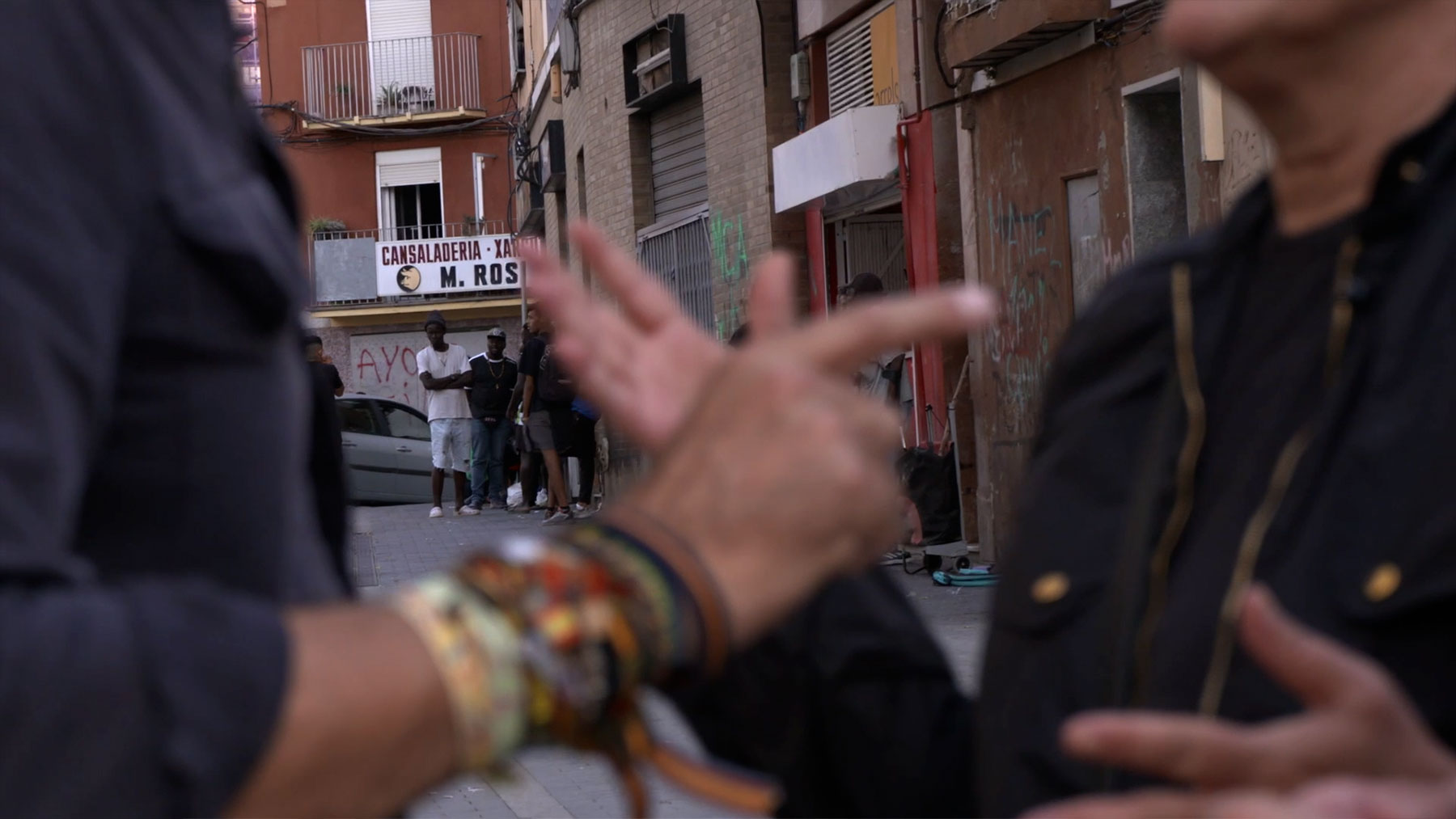 Amenazas a Cake de los inmigrantes africanos que tienen tomada Lérida: «No grabes… te vamos a matar»
