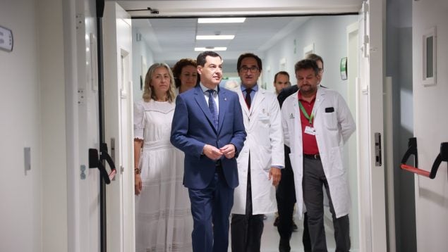 Andalucía supera por primera vez la media nacional de gasto en sanidad tras tocar fondo con el PSOE