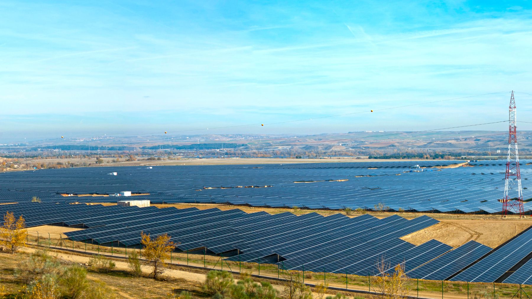 Planta fotovoltaica del Aeropuerto Adolfo Suárez – Madrid Barajas (Foto: Europa Press).