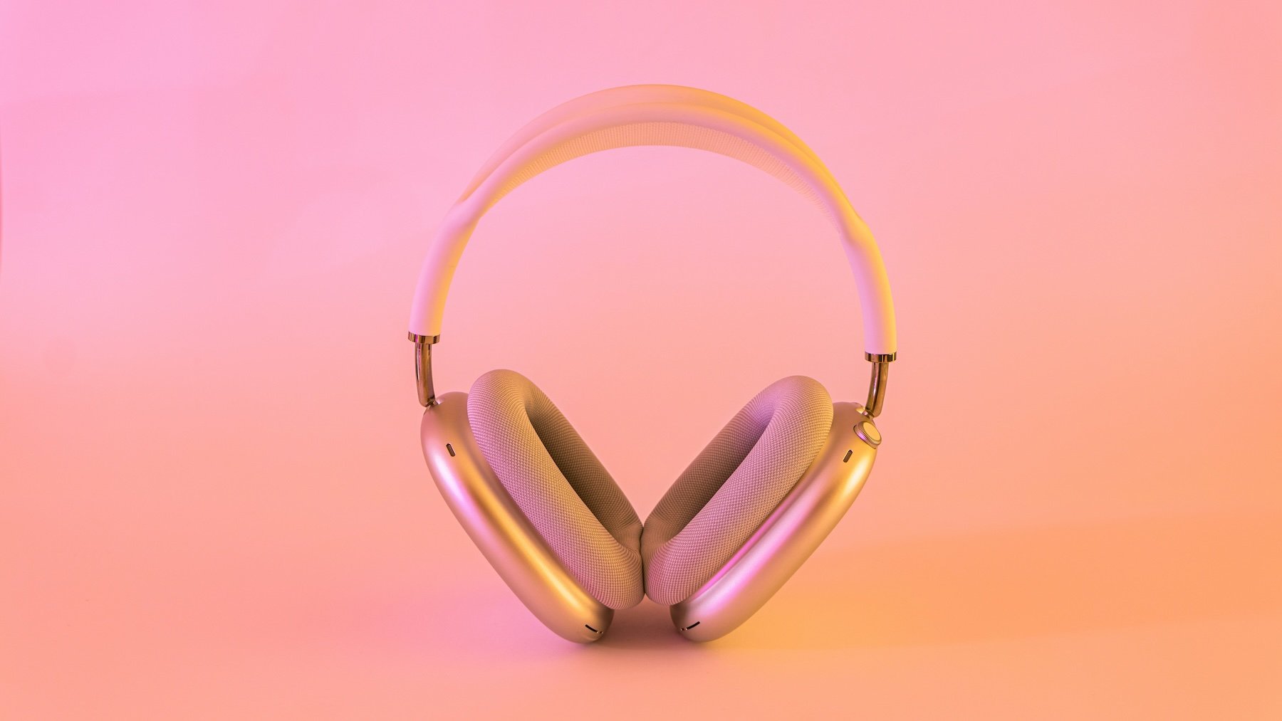 Auriculares con cancelación de ruido: cómo funcionan y qué debes mirar antes de elegir